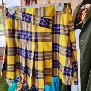 Clueless-esque assymetrical skirt. New never worn.